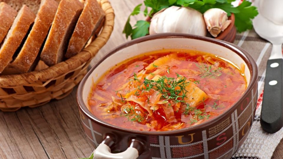 Когда в щи следует класть картошку и капусту: все зависит от нескольких нюансов — что нужно учитывать