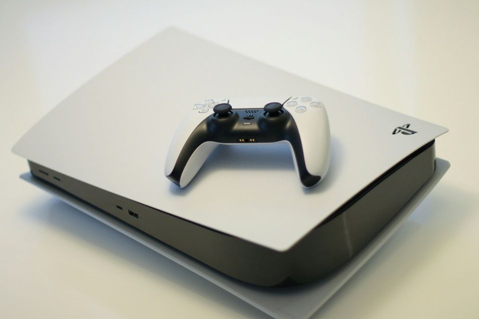   PlayStation 5:     