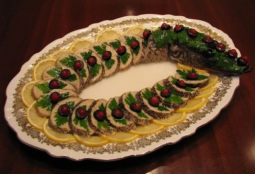 Изюминка новогоднего стола: как запечь фаршированную щуку