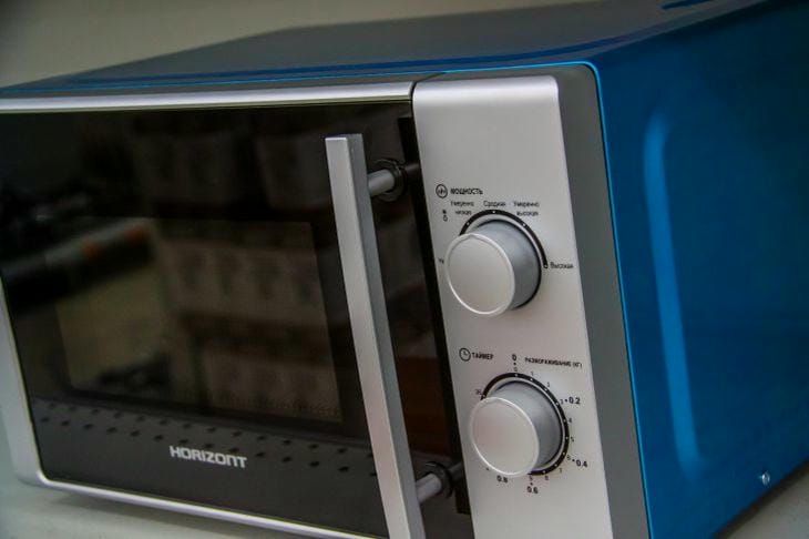 Как легко и быстро помыть микроволновку: волшебные трюки для сияющей чистоты