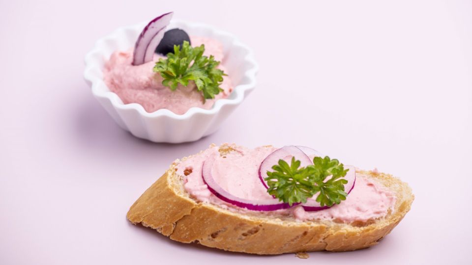 Паштет-пятиминутка сведет гостей с ума: без масла и других заморочек