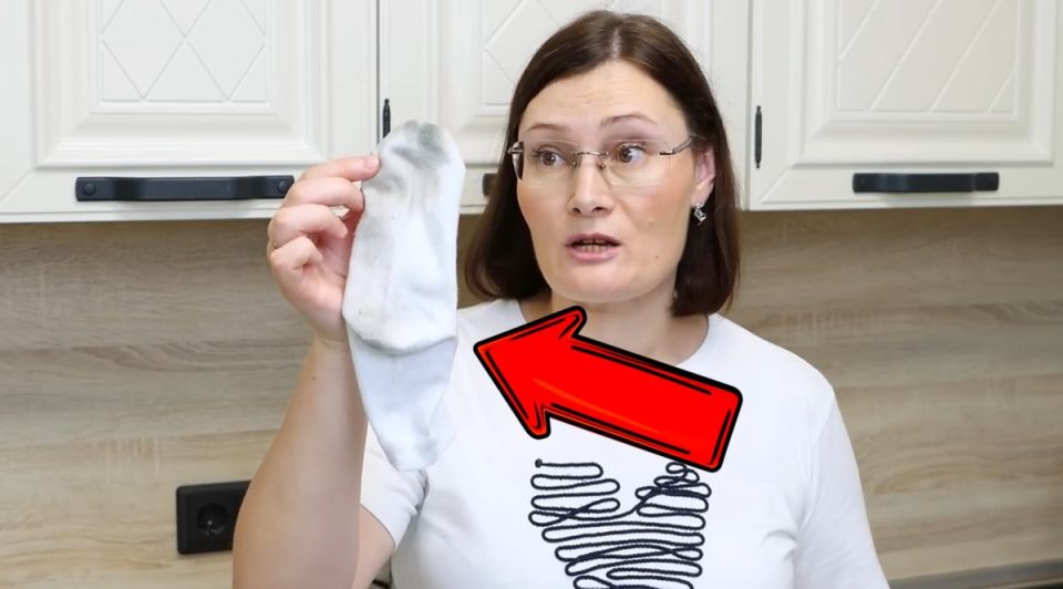 Как вернуть белизну носкам: простые и эффективные методы