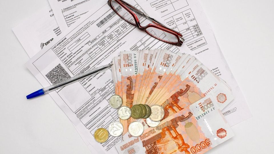 Горячие тарифы ЖКХ: кому и как будут помогать с оплатой?