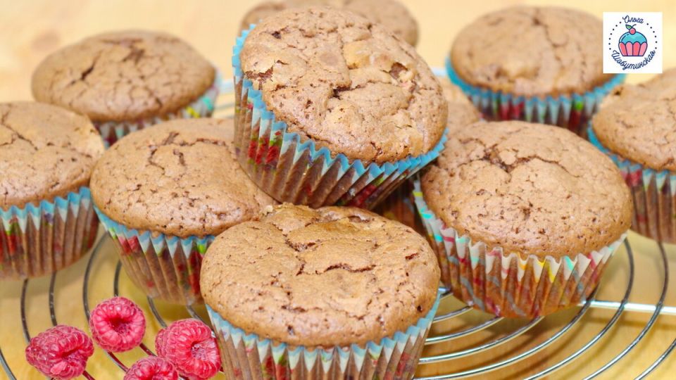 Шоколадные кексы-брауни: идеальное сочетание вкуса и текстуры