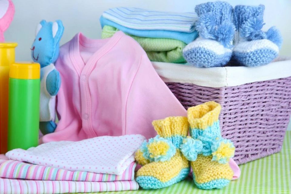 Покупка детской одежды в секонд-хенде: стоит ли рисковать и как правильно стирать?