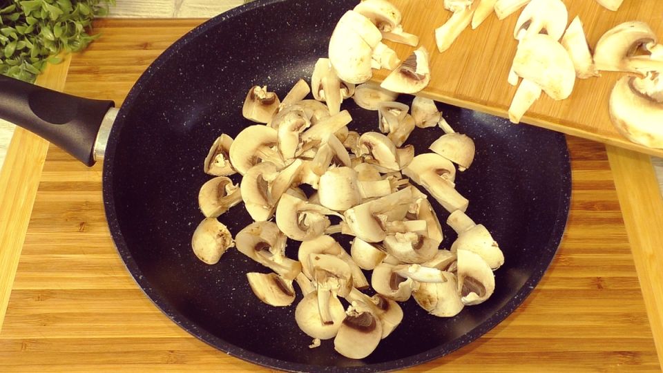 Как легко и вкусно приготовить салат с фасолью и грибами: полезные находки на Wildberries