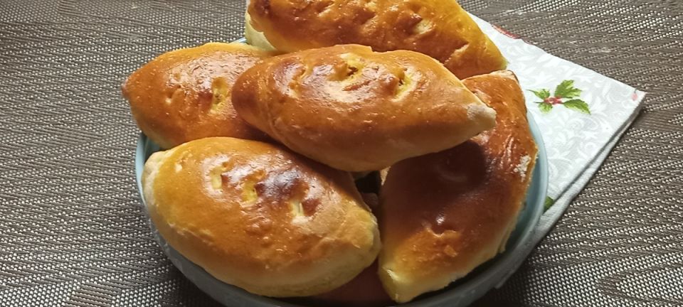 Пирожки с капустой: домашний уют в каждом укусе