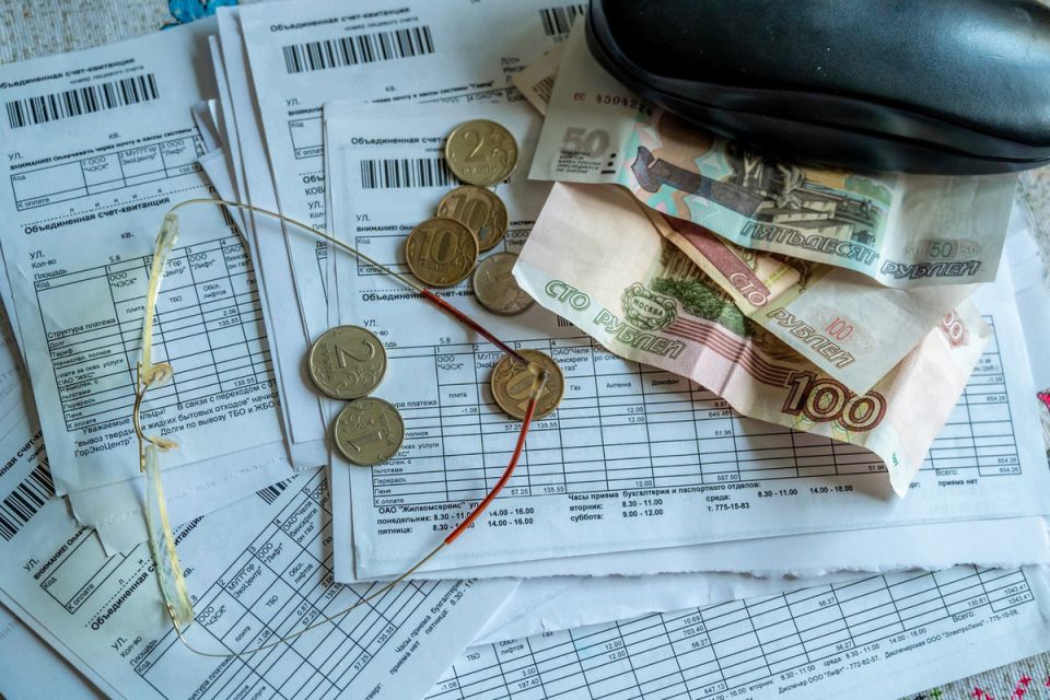 Как справиться с огромным долгом за коммунальные услуги: практическое руководство