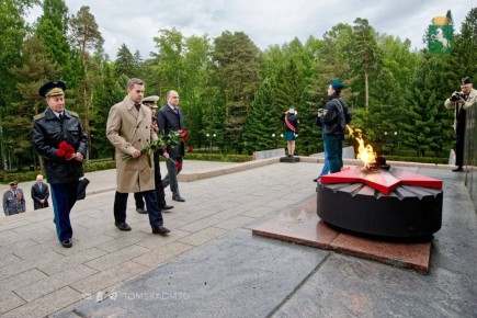 Мэр Томска встретил участников «Поездки Памяти и Славы»