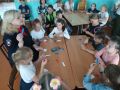 В преддверии  Дня России  сотрудники Госавтоинспекции Кожевниковского района провели мастер-класс по изготовлению световозвращающих приспособлений в виде флага России