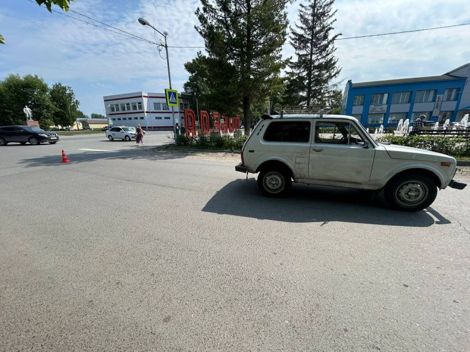 Город Томск. 16 июня около 20 часов 10 минут на 1-м километре автодороги «Томск – Аэропорт» 45-летний мужчина-водитель электровелосипеда при перестроении допустил столкновение с попутным автомобилем «Ауди»