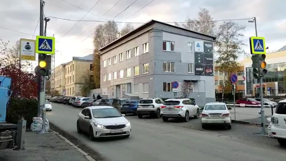 Дмитрий Махиня: Еще один светофор установлен и скоро начнет работать вблизи школы «Перспектива» на ул. Никитина. Отсюда поступало много обращений от родителей, которые были обеспокоены за своих детей, ежедневно переходящих...