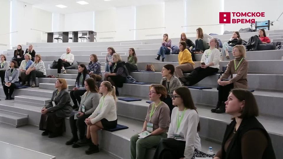 Томских педагогов учат общаться с подростками