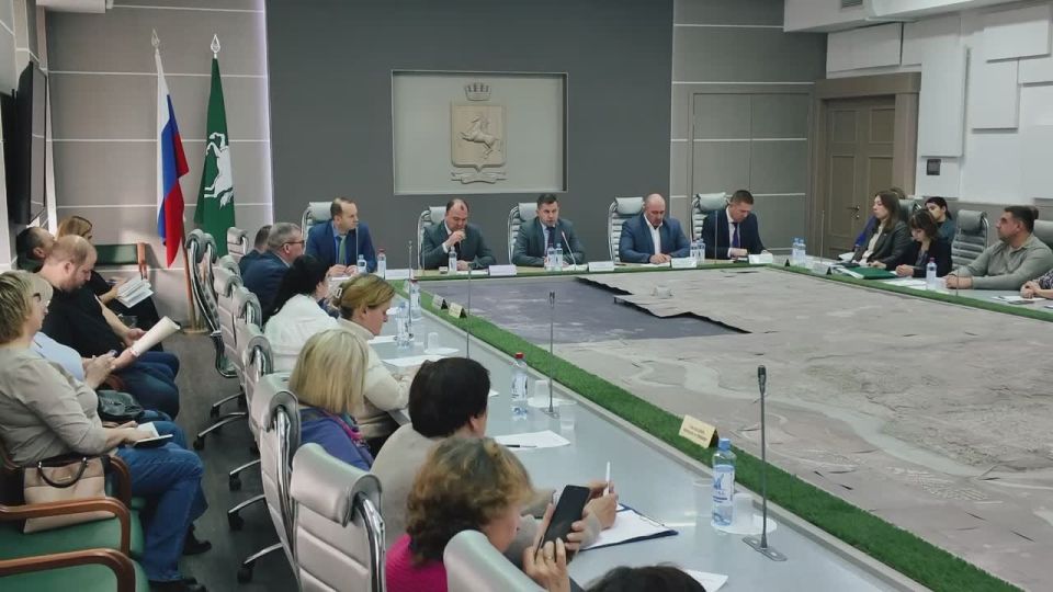 Дмитрий Махиня: Встретился сегодня с руководителями ТОС (Территориальные общественные самоуправления), чтобы обсудить вопросы взаимодействия, оценить изменения, произошедшие после прошлой нашей встречи, и определить, какие...