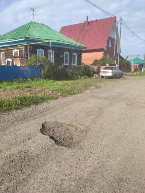 Прокуратура Кировского района г. Томска через суд добивается ремонта разбитой дороги в селе Дзержинское