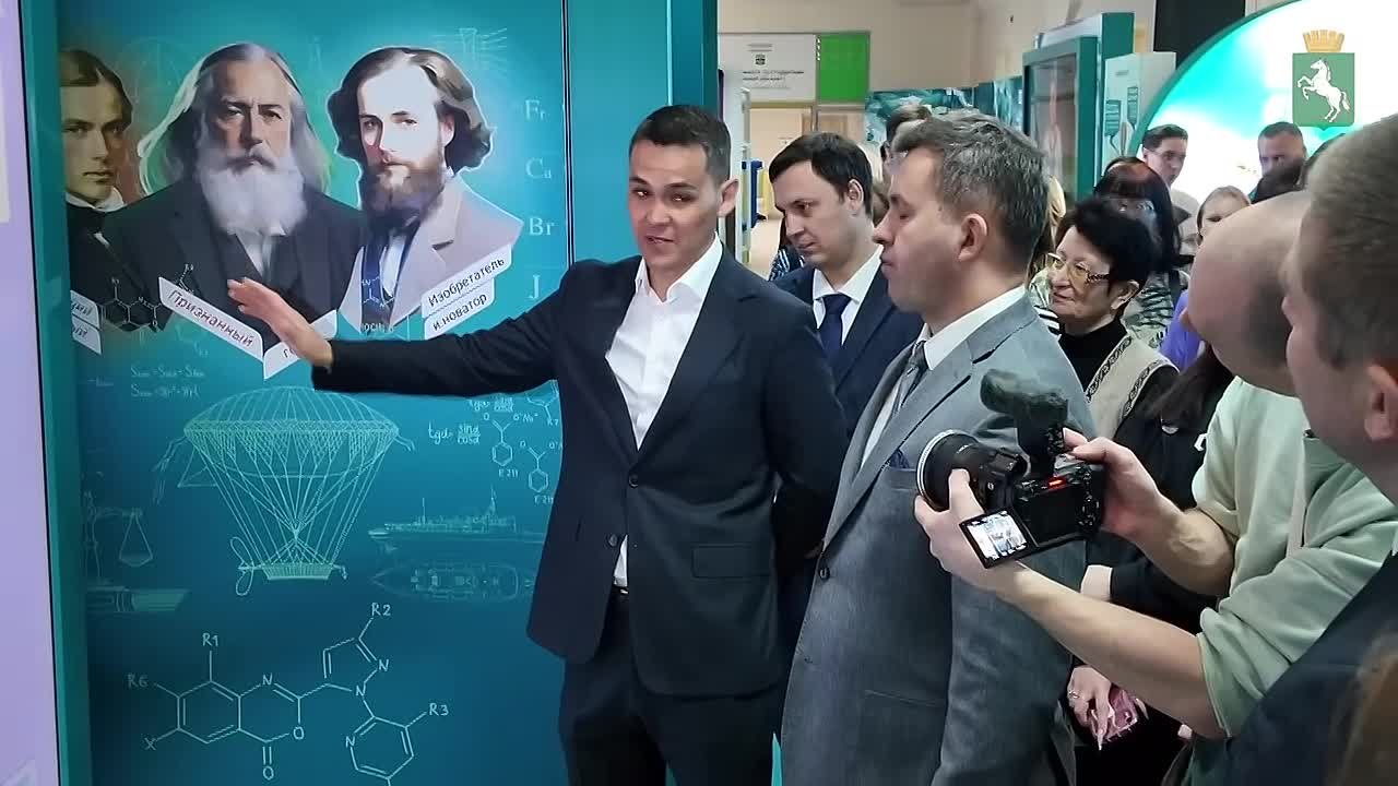 «Дом полимеров» открылся в научно-технической библиотеке ТПУ