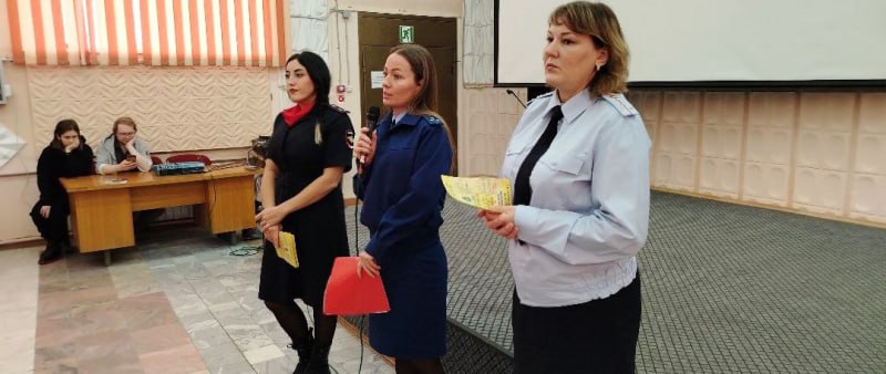 С целью повышения культурного уровня, правовой грамотности, формирования негативного отношения подростков к противоправному поведению, сотрудники полиции УМВД России по ЗАТО г. Северск совместно с сотрудниками Прокуратуры... С целью повышения культурного уровня, правовой грамотности, формирования негативного отношения подростков к противоправному поведению, сотрудники полиции УМВД России по ЗАТО г. Северск совместно с сотрудниками Прокуратуры...