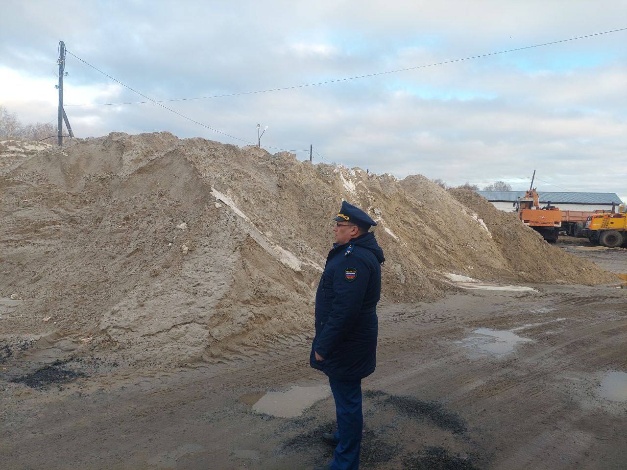 Прокуратура Шегарского района Томской области пресекла в двух сельских поселениях нарушения при подготовке к зимнему содержанию улично-дорожной сети