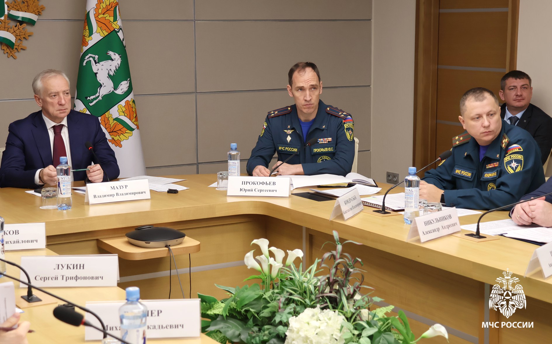 Губернатор Томской области провел плановое заседание областной комиссии по предупреждению и ликвидации чрезвычайных ситуаций и пожарной безопасности Губернатор Томской области провел плановое заседание областной комиссии по предупреждению и ликвидации чрезвычайных ситуаций и пожарной безопасности