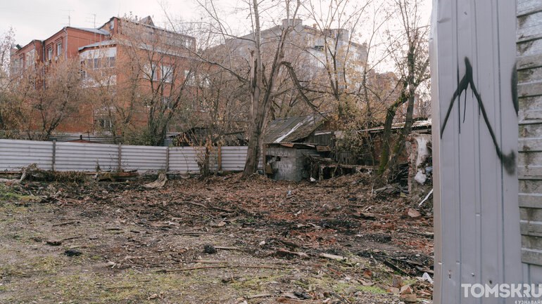 В Томске восстанавливают сгоревшую деревянную усадьбу по адресу Гоголя, 50–50/1 — одну из тех, что попала в проект «Дом за рубль» В Томске восстанавливают сгоревшую деревянную усадьбу по адресу Гоголя, 50–50/1 — одну из тех, что попала в проект «Дом за рубль»