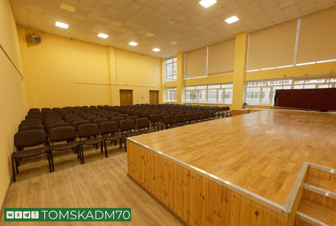 Дмитрий Махиня проверил итоги ремонта в школах Дмитрий Махиня проверил итоги ремонта в школах