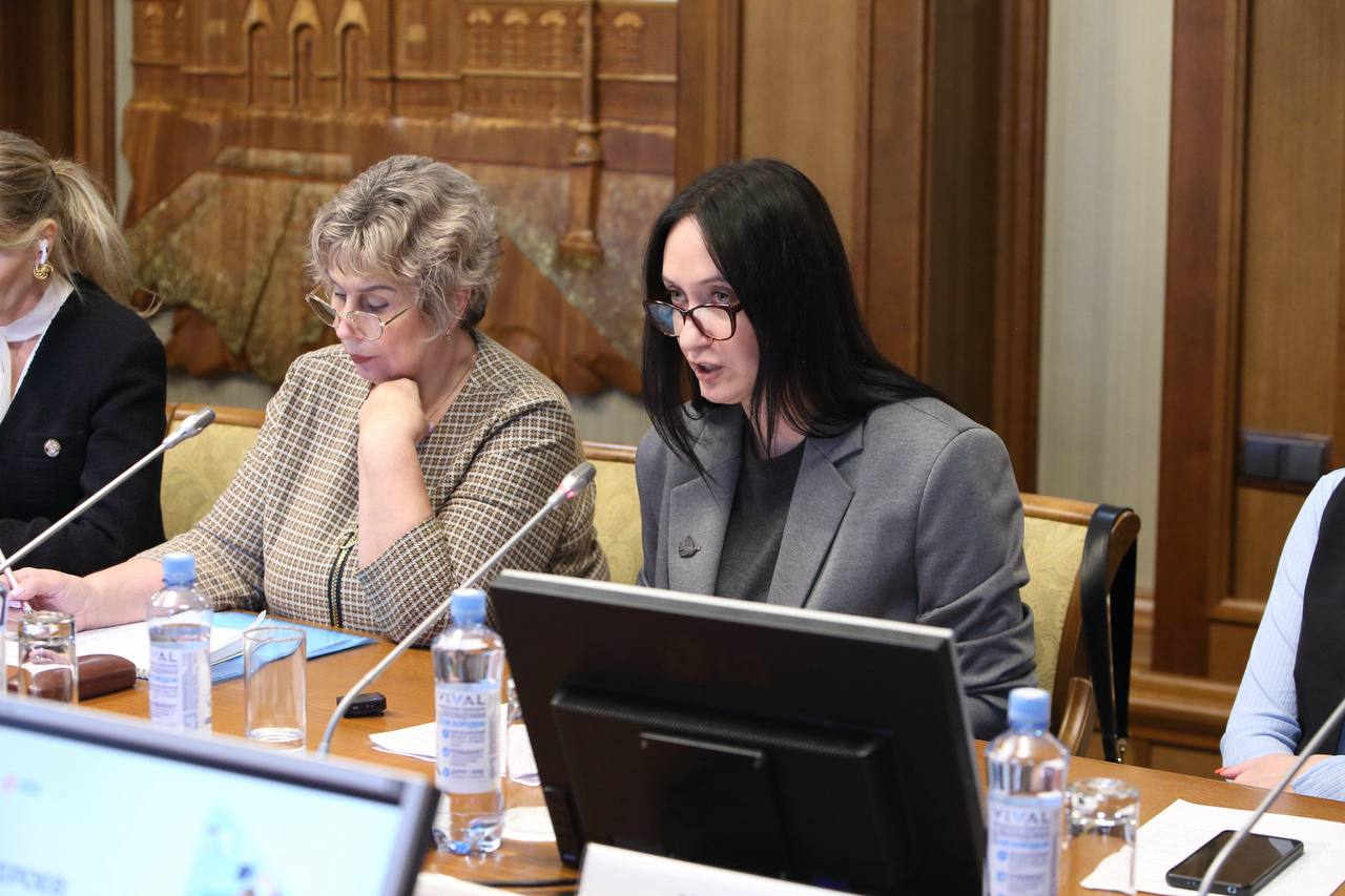 Дмитрий Махиня: Побывал на встрече с волонтерами, организованной губернатором Владимиром Мазуром совместно с руководителями фонда «Защитников Отечества» Дмитрий Махиня: Побывал на встрече с волонтерами, организованной губернатором Владимиром Мазуром совместно с руководителями фонда «Защитников Отечества»