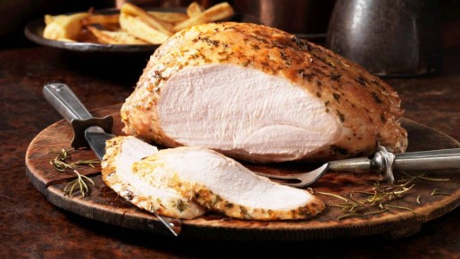 Брать филе больше не захочется: голени индейки с овощами сметут со стола за минуты