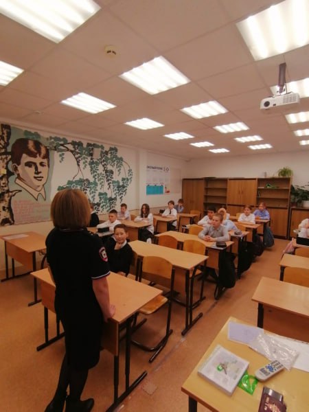 В рамках Всероссийской информационно - профилактической кампании, направленной на противодействие киберпреступности, повышение киберграмотности граждан, сотрудники Стрежевской и Александровской полиции провели ряд... В рамках Всероссийской информационно - профилактической кампании, направленной на противодействие киберпреступности, повышение киберграмотности граждан, сотрудники Стрежевской и Александровской полиции провели ряд...