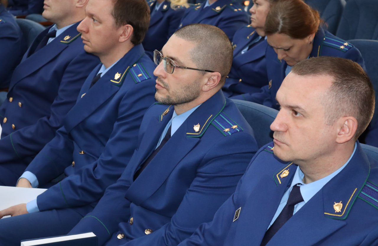 Под председательством прокурора Томской области Сергея Ломакина состоялось заседание коллегии, посвященное соблюдению прав участников специальной военной операции и членов их семей Под председательством прокурора Томской области Сергея Ломакина состоялось заседание коллегии, посвященное соблюдению прав участников специальной военной операции и членов их семей