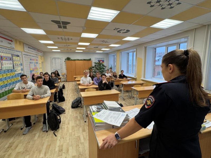 В рамках Всероссийской информационно - профилактической кампании, направленной на противодействие киберпреступности, повышение киберграмотности граждан, сотрудники Стрежевской и Александровской полиции провели ряд... В рамках Всероссийской информационно - профилактической кампании, направленной на противодействие киберпреступности, повышение киберграмотности граждан, сотрудники Стрежевской и Александровской полиции провели ряд...