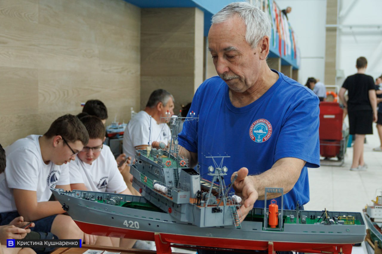 Корабли разных эпох столкнулись в Томске: фоторепортаж с места событий Корабли разных эпох столкнулись в Томске: фоторепортаж с места событий