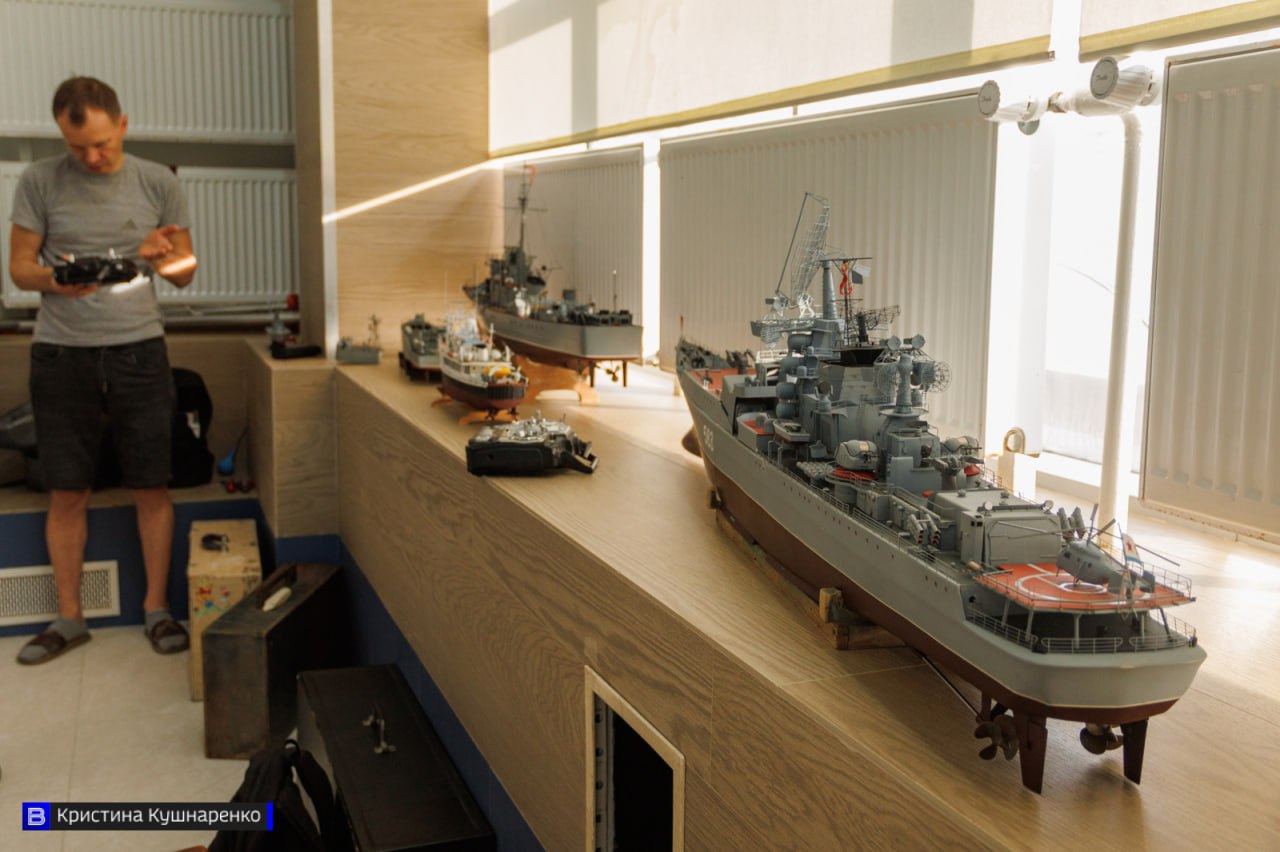 Корабли разных эпох столкнулись в Томске: фоторепортаж с места событий Корабли разных эпох столкнулись в Томске: фоторепортаж с места событий