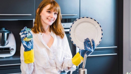 Об этом знает 1 хозяйка из 10: вот в чем секрет губок с разноцветным жестким слоем