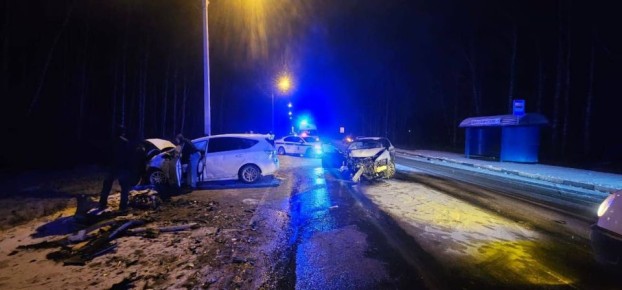 На трассе в сторону аэропорта — лобовое столкновение