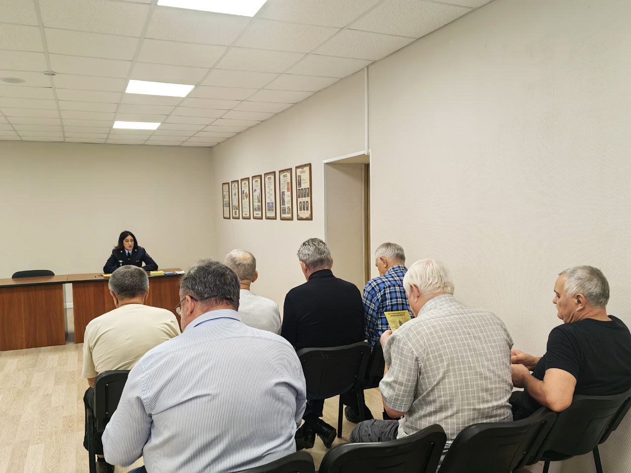 В рамках Всероссийской информационно-профилактической кампании, направленной на противодействие киберпреступности, повышение осведомленности граждан инспектор группы информационного обеспечения Штаба УМВД России по ЗАТО г.... В рамках Всероссийской информационно-профилактической кампании, направленной на противодействие киберпреступности, повышение осведомленности граждан инспектор группы информационного обеспечения Штаба УМВД России по ЗАТО г....