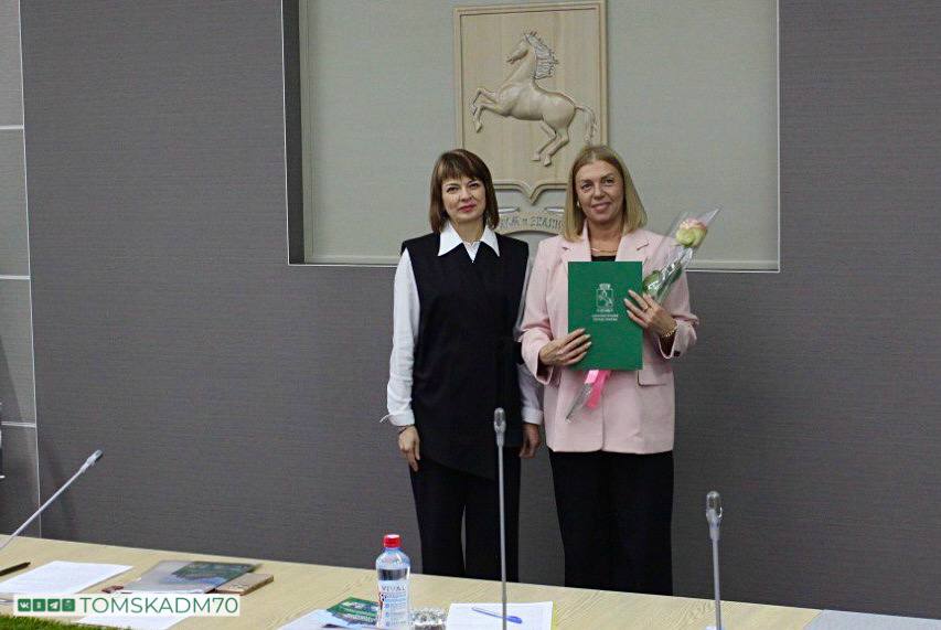 Работникам томских предприятий вручили награды Всероссийской акции «За достойный труд!» Работникам томских предприятий вручили награды Всероссийской акции «За достойный труд!»