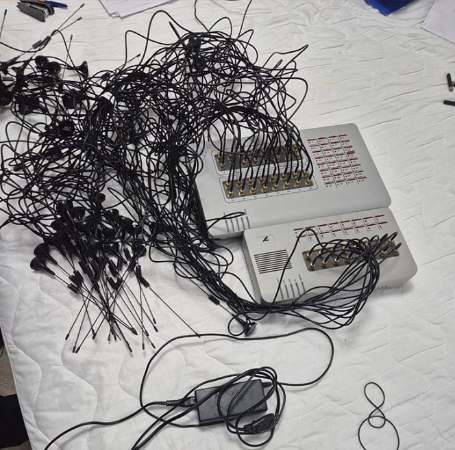 В Адыгее оперативники ликвидировали узел связи, используемый онлайн-аферистами для обмана граждан