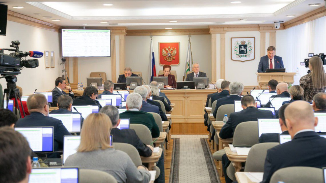Депутаты в первом чтении приняли проект бюджета Томской области на 2026-2028 годы