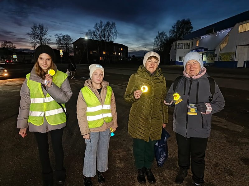 В Молчановском районе сотрудники полиции совместно с воспитанниками «Дома детского творчества» провели профилактическую акцию В Молчановском районе сотрудники полиции совместно с воспитанниками «Дома детского творчества» провели профилактическую акцию
