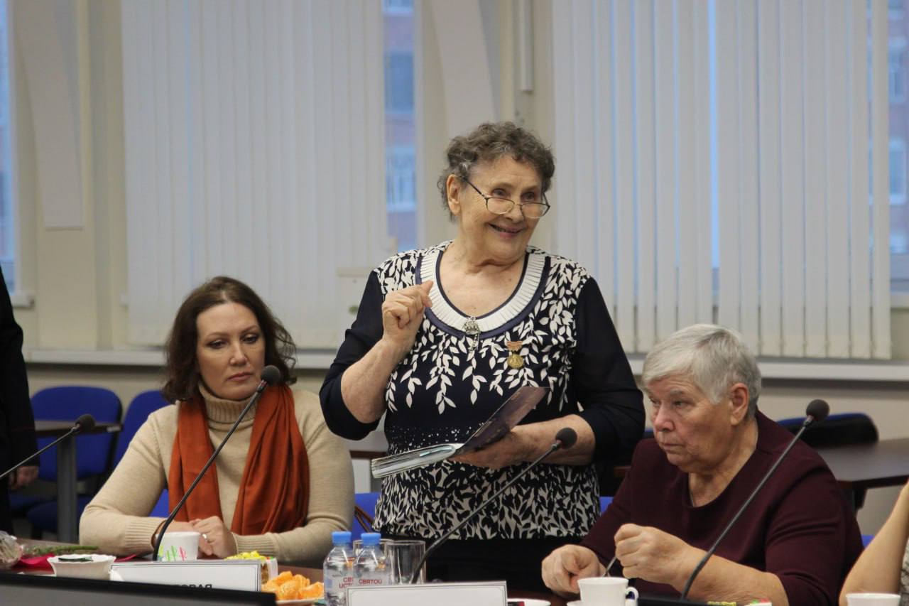 В УМВД России по Томской области состоялась встреча с членами семей сотрудников органов внутренних дел, погибших при исполнении служебного долга В УМВД России по Томской области состоялась встреча с членами семей сотрудников органов внутренних дел, погибших при исполнении служебного долга