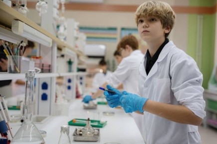 В школе «Перспектива» в Томске открыли новое пространство, где школьники будут изучать мир грибов