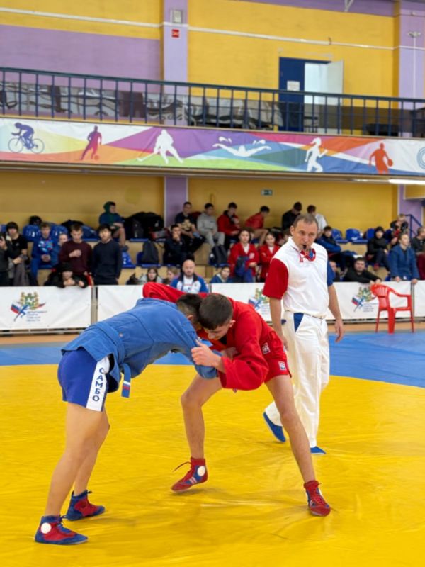 Всероссийские соревнования по самбо памяти Героя России Максима Пескового проходят в Томске