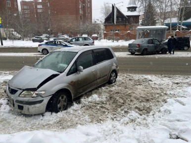 12 ноября 2025 года около 10 часов 00 минут на улице Яковлева, 9 произошло столкновение двух транспортных средств