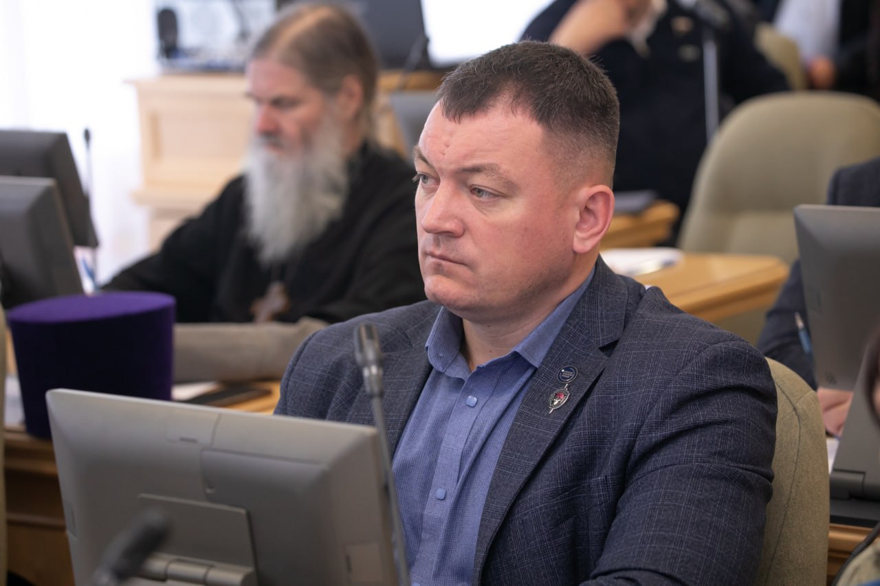 На сайте Законодательной думы опубликован обзор Парламентских встреч «Формирование личности: вызовы и возможности» На сайте Законодательной думы опубликован обзор Парламентских встреч «Формирование личности: вызовы и возможности»