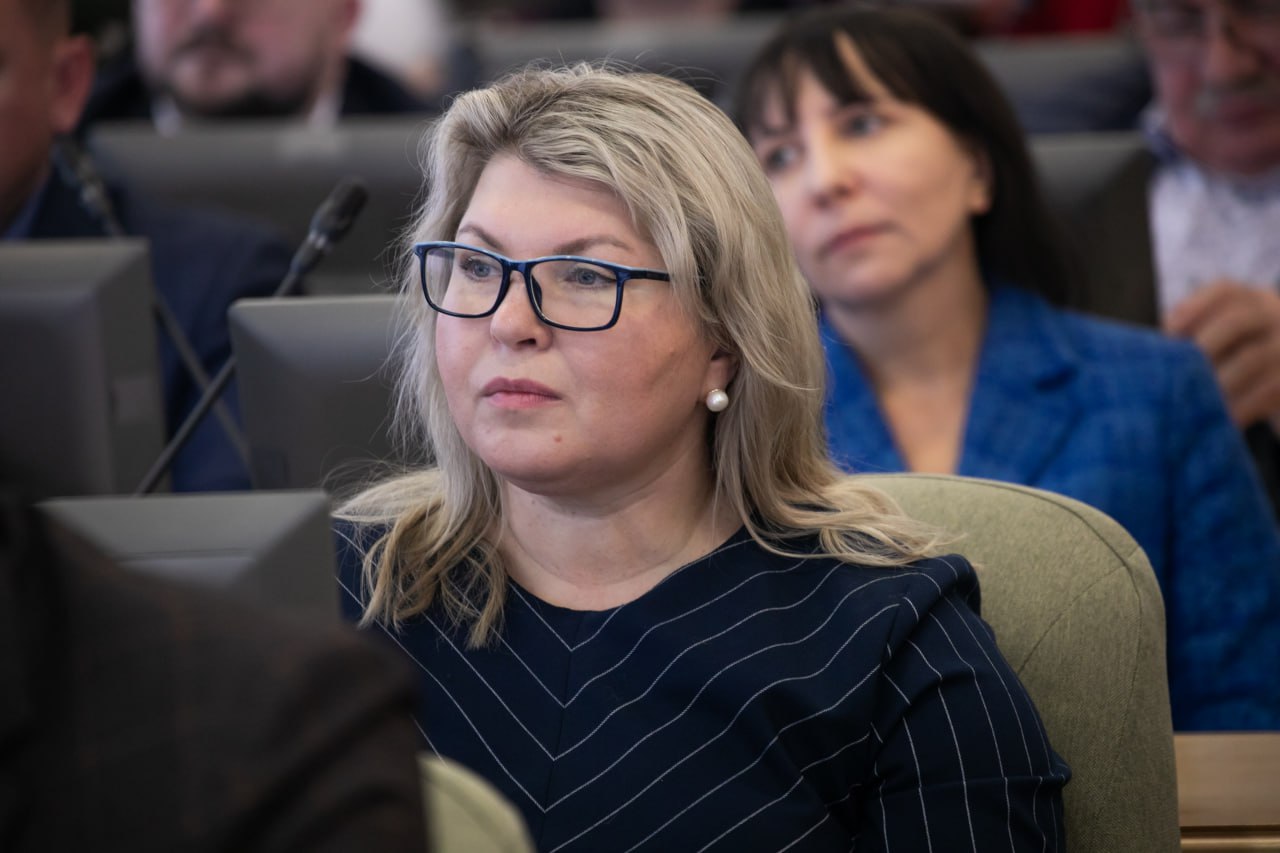 На сайте Законодательной думы опубликован обзор Парламентских встреч «Формирование личности: вызовы и возможности» На сайте Законодательной думы опубликован обзор Парламентских встреч «Формирование личности: вызовы и возможности»