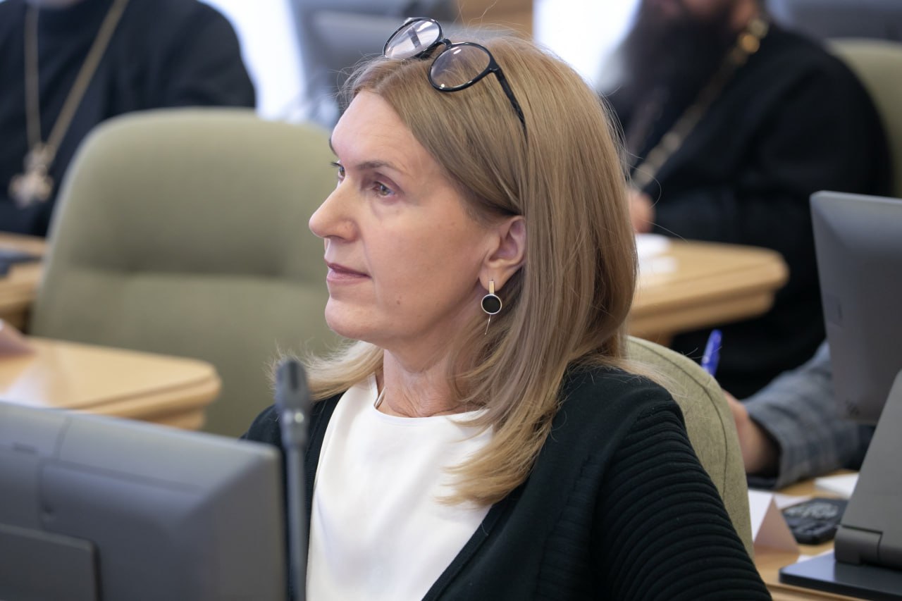 На сайте Законодательной думы опубликован обзор Парламентских встреч «Формирование личности: вызовы и возможности» На сайте Законодательной думы опубликован обзор Парламентских встреч «Формирование личности: вызовы и возможности»