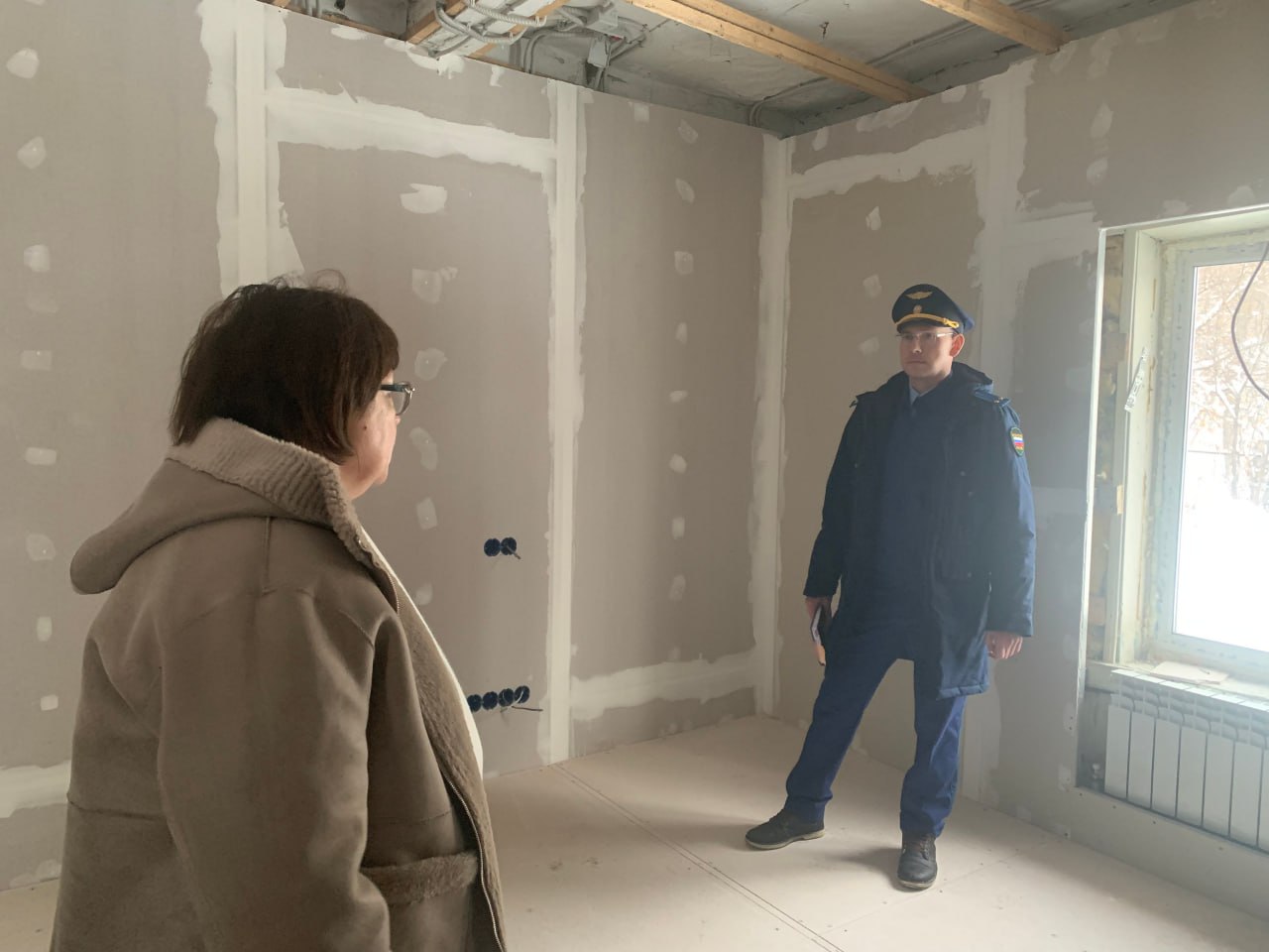 Прокурор Чаинского района Томской области Максим Зыков проверил ход капитального ремонта центра занятости населения Прокурор Чаинского района Томской области Максим Зыков проверил ход капитального ремонта центра занятости населения