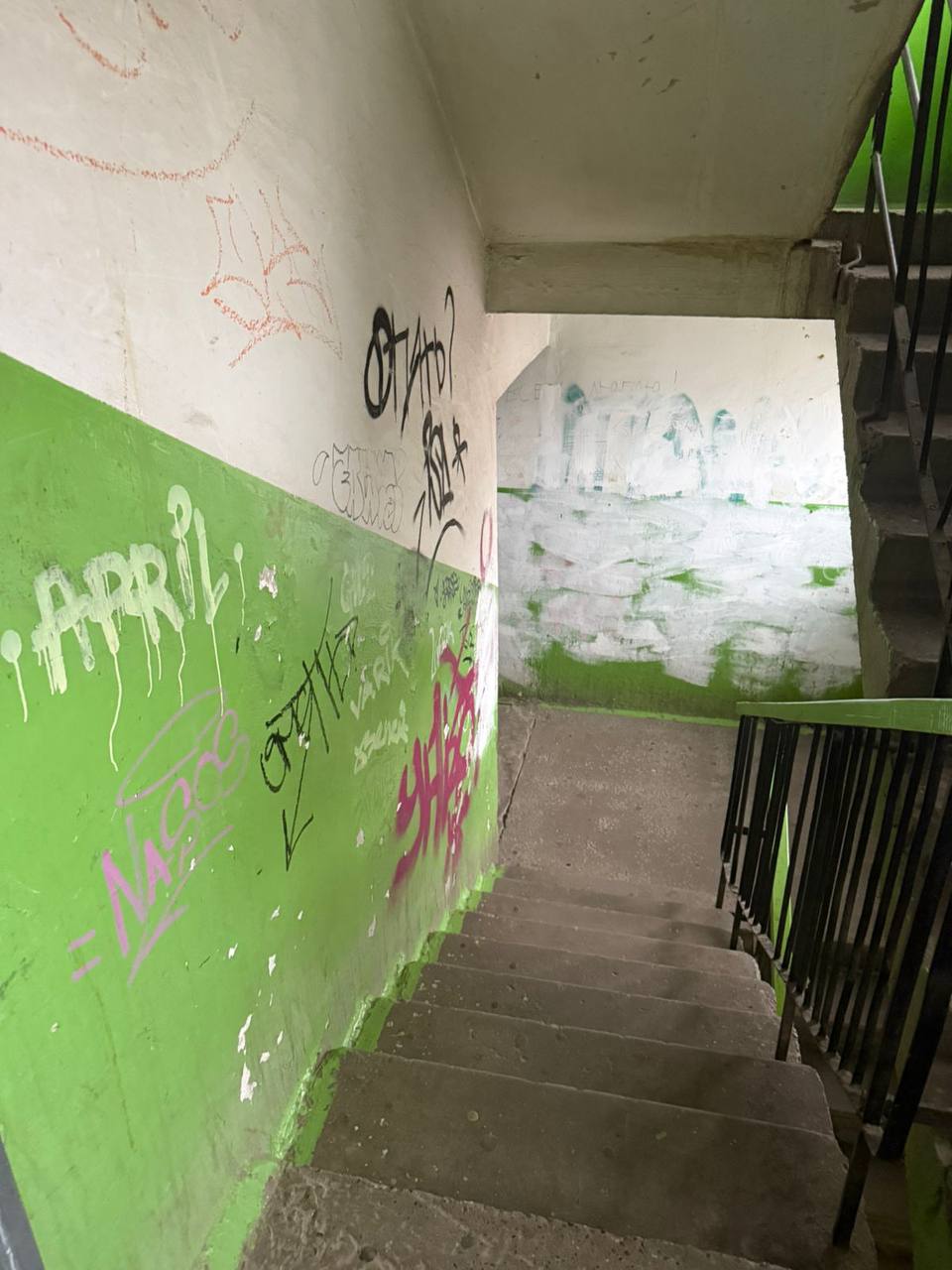 Прокуратура Кировского района г. Томска инициировала привлечение к ответственности управляющей организации, обслуживающей многоквартирный дом по ул. Нахимова, 18 в г. Томске Прокуратура Кировского района г. Томска инициировала привлечение к ответственности управляющей организации, обслуживающей многоквартирный дом по ул. Нахимова, 18 в г. Томске