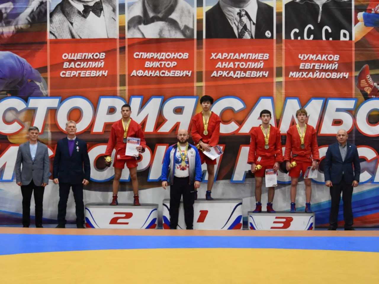 Томские самбисты завоевали шесть медалей на всероссийских соревнованиях памяти Героя России Максима Пескового