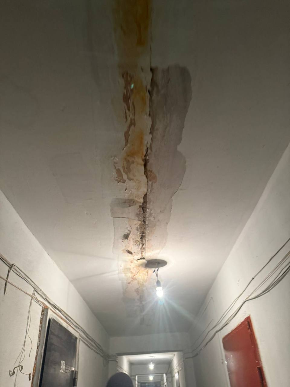 Прокуратура Кировского района г. Томска инициировала привлечение к ответственности управляющей организации, обслуживающей многоквартирный дом по ул. Нахимова, 18 в г. Томске Прокуратура Кировского района г. Томска инициировала привлечение к ответственности управляющей организации, обслуживающей многоквартирный дом по ул. Нахимова, 18 в г. Томске